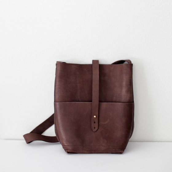 Image of Downtown Messenger - Chestnut